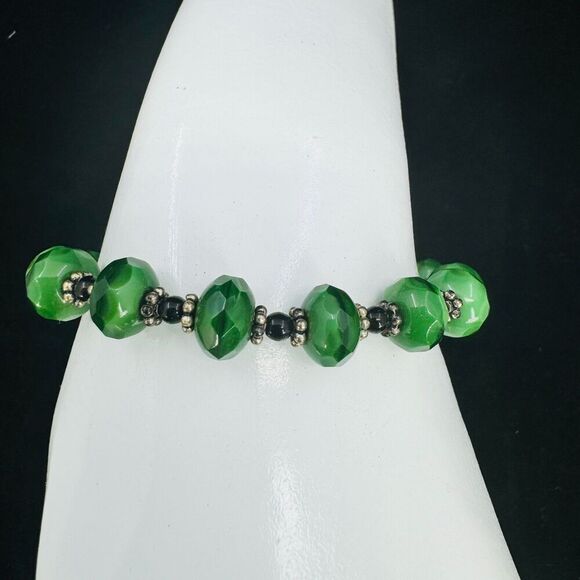 Green Faceted Cut Glass Beaded Bracelet Sterling Toggle Clasp - Picture 3 of 6